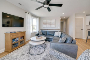 Steps to Beach Townhome with Deck Near Surf City